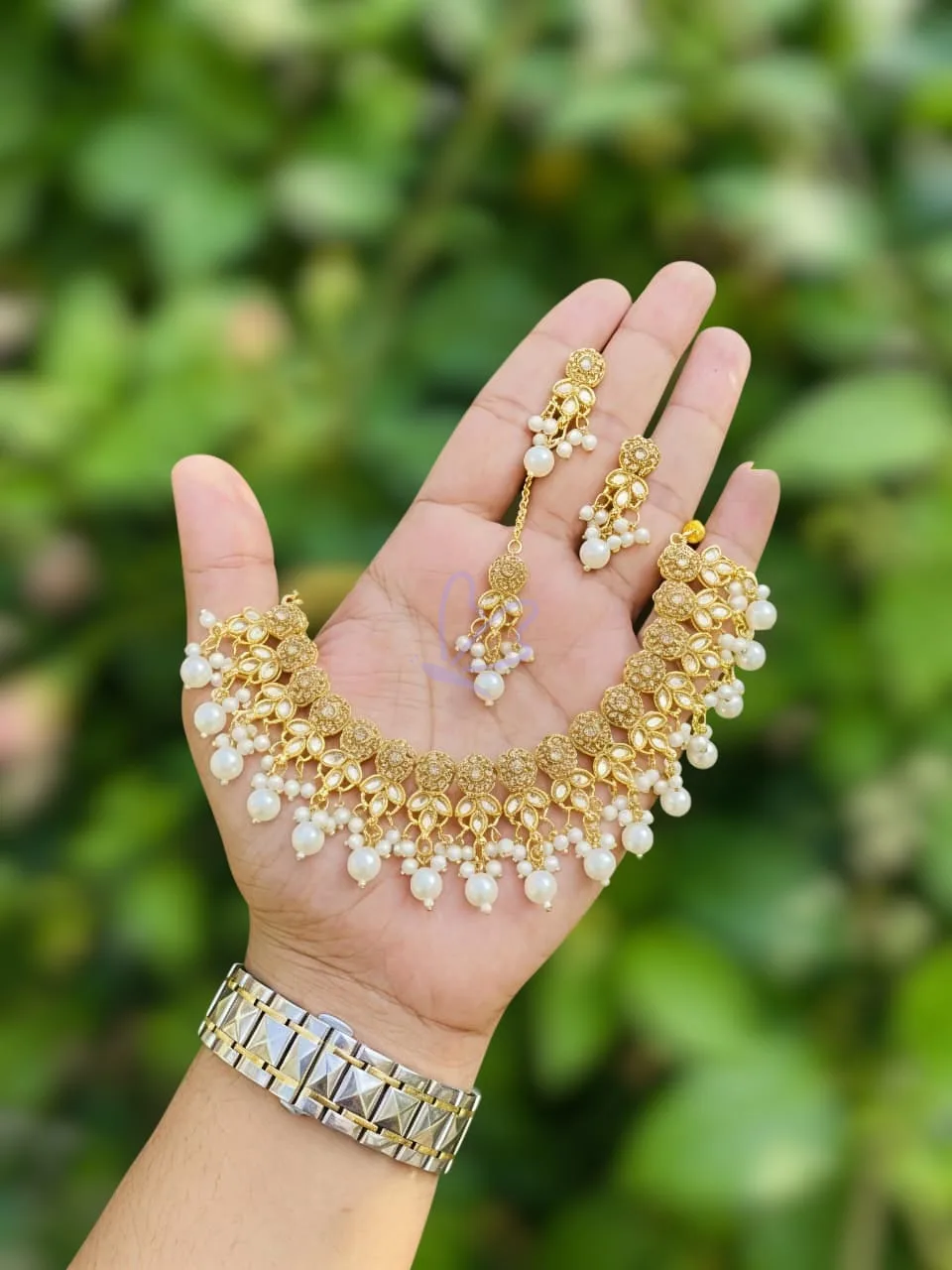 White Kundan Choker Set with Earrings & Tikka